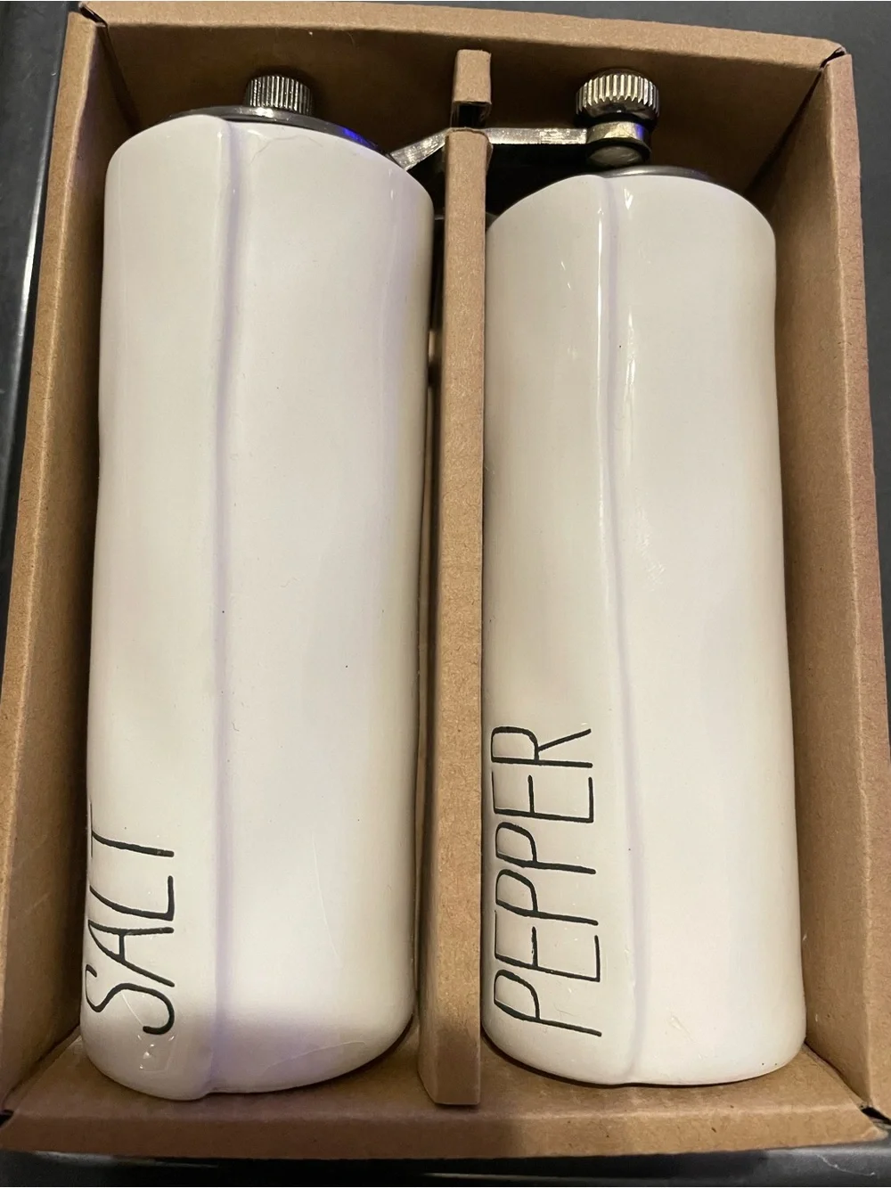 Mud Pie salt and pepper set New